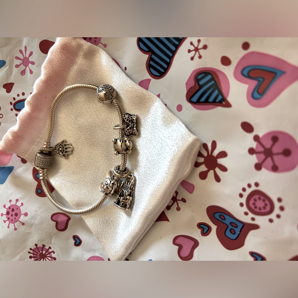 Well LOVED PANDORA DISNEY BRACELET
